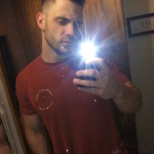 Meet your Posher, Dustin